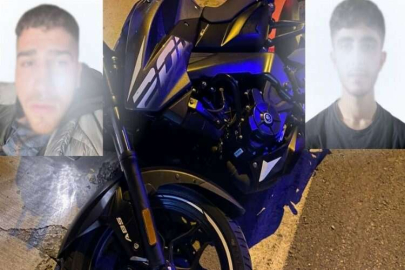 Bağcılar’da devriye atan polislere denk gelince kaçmaya çalışan motosikletli hırsızlar kamerada