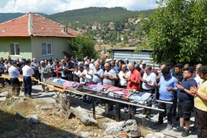 Mersin'de kazada hayatını kaybeden 3 kişi toprağa verildi