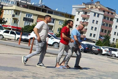 Oda arkadaşını sokakta sırtından bıçaklayan şahıs tutuklandı