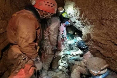 Morca Düdeni'nde mahsur kalan ABD'li çıkarıldı