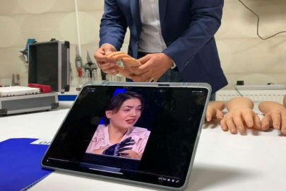 Yarışmadan 1 milyon lira kazanan Rabia’nın protezini iş adamı karşılayacak