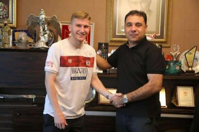 Burak Kapacak Sivasspor’da