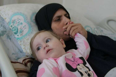 Depremin sembol bebeği ve annesi kurtarıcılarına teşekkür etmek istiyor