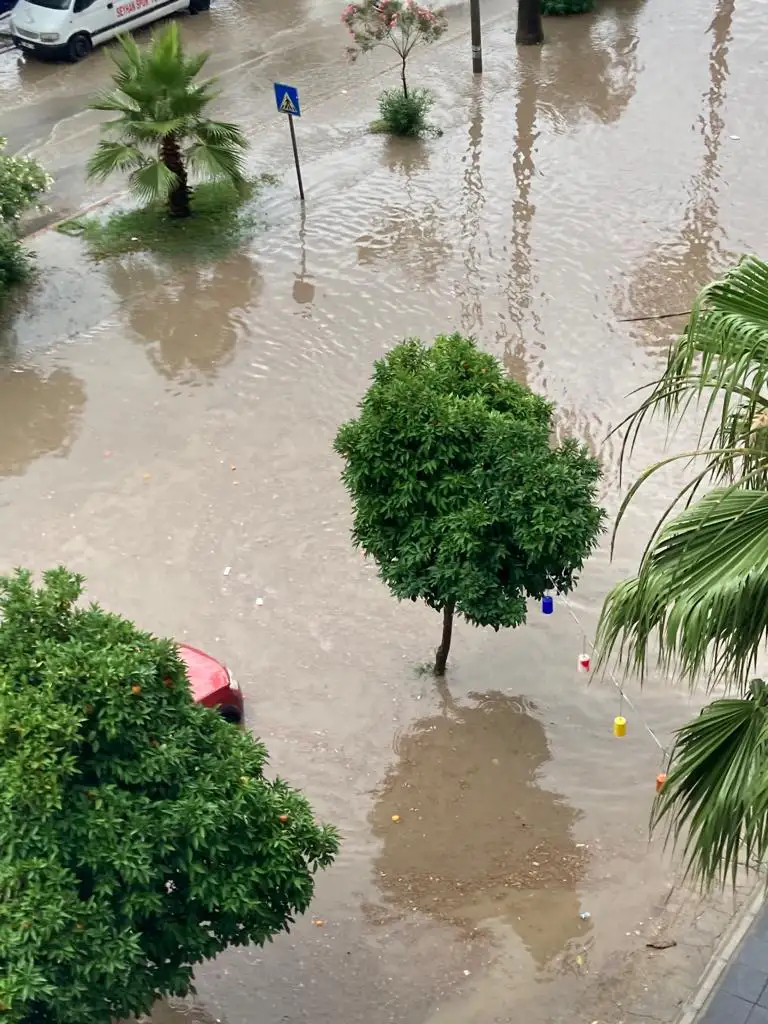 27 yıllık su baskını sorunu çözüm bekliyor (5)