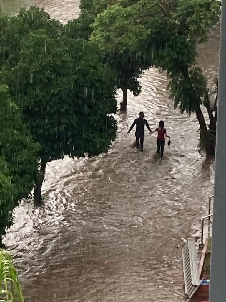 27 yıllık su baskını sorunu çözüm bekliyor (7)
