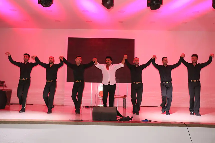 Bozkırdan Nişantaşı'na Bir Türkü Tiyatrosu Pozantı'da Sahnelendi 2