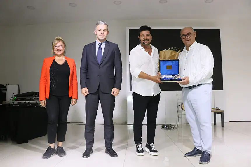 Bozkırdan Nişantaşı'na Bir Türkü Tiyatrosu Pozantı'da Sahnelendi 3