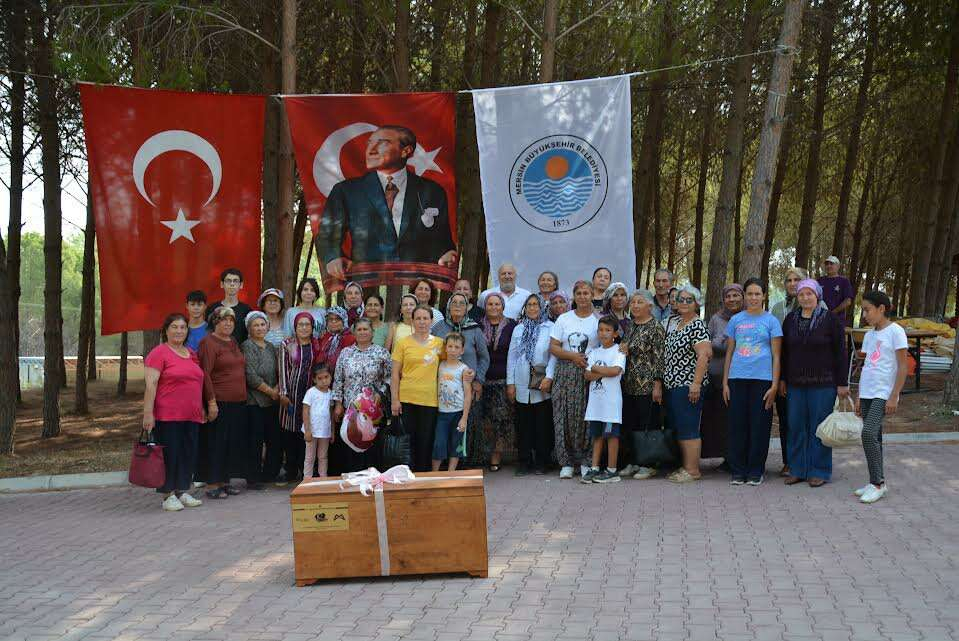 Köylü kadınlara tarihi mekanlarda gezi-2