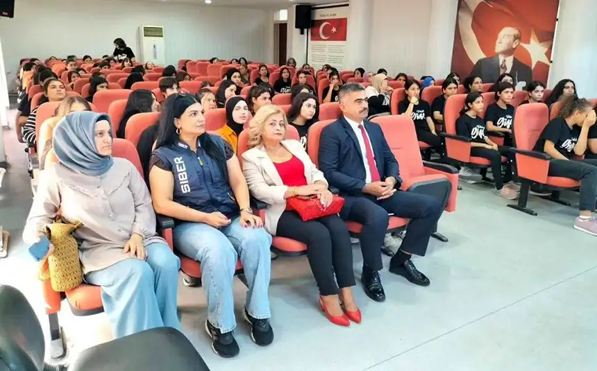 SİBERAY polisleri, lise öğrencileri ile bir araya geldi (2)