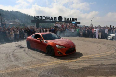 Hatay’da drift şov renkli görüntülere sahne oldu