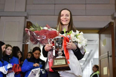 Olimpiyat vizesi alan Sultanlara coşkulu karşılama