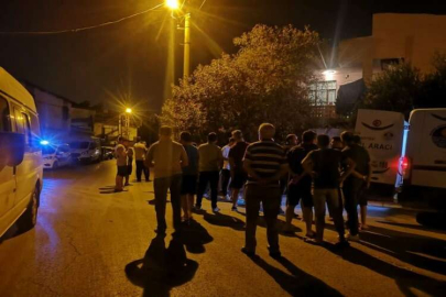 Mersin'de evinde boğazından bıçaklanmış kadın cesedi bulundu