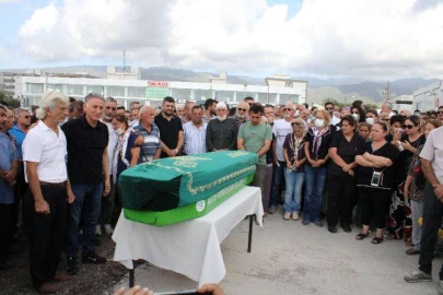 Hatay'da hayatını kaybeden başhekim için hastanede tören düzenlendi