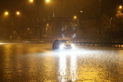 Sağanak etkili olmaya başladı