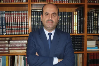 Doç. Dr. M. Zeki Uyanık: Kur’an-ı Kerim, kurtuluşun ve ebedi mutluluğun anahtarıdır