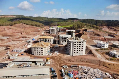 Osmaniye'de depremzedeler kalıcı konutlarına aralıktan itibaren yerleşecek