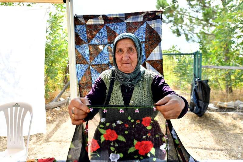 pekmez yapımını izleyip doyasıya eğlendiler-4