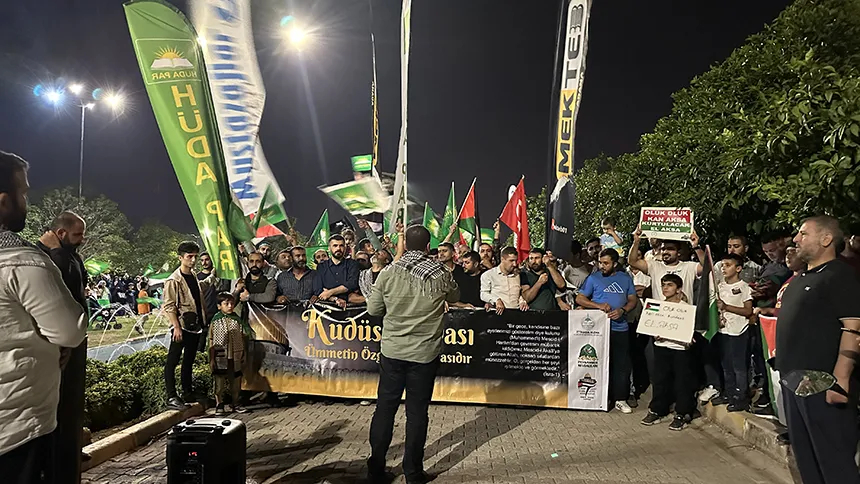 Adana'da Hüda Par'dan Filistinlilere destek konvoyu 3