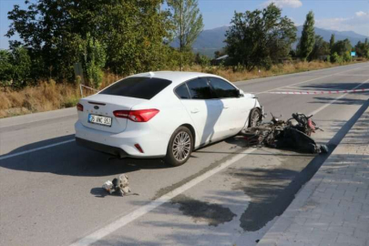 Burdur'da otomobilin çarptığı motosiklet sürücüsü hayatını kaybetti