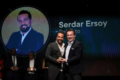 DeFacto'ya "Satışta Liderlik" ödülü