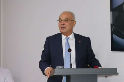 Adana'da MHP'ye katılan 87 kişiye rozet takıldı