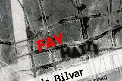 Depremin izlerini taşıyan sergi açıldı