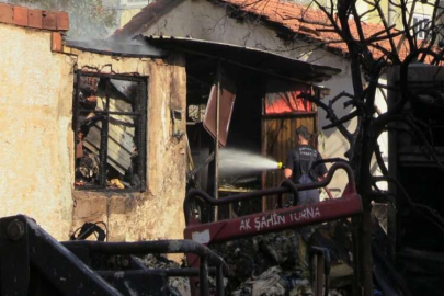 Antalya'da müstakil bir evde çıkan yangın söndürüldü