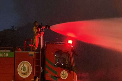 Mersin'de öğrenci yurdunun bahçesinde çıkan yangın söndürüldü