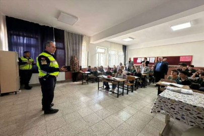 Kahramanmaraş'ta çocuklara uygulamalı trafik eğitimi