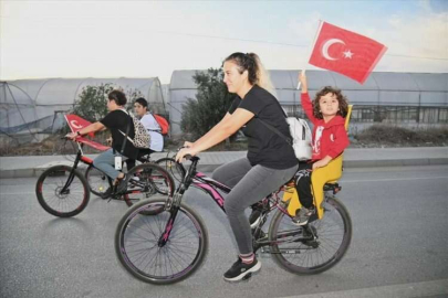 Kumluca'da Cumhuriyet'in 100. yılı dolayısıyla bisiklet turu düzenlendi