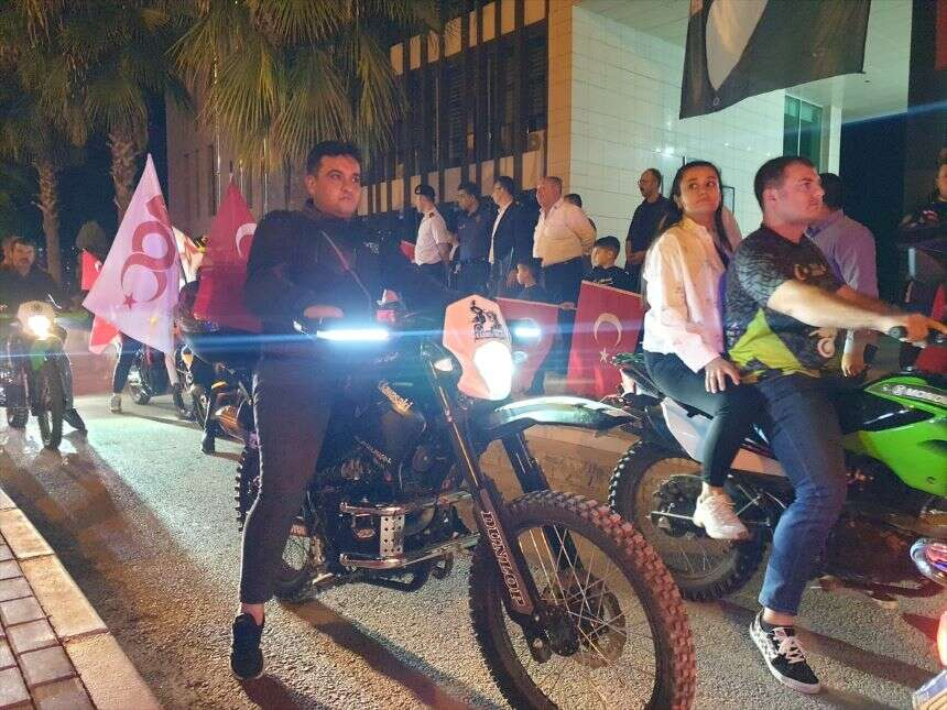 Osmaniye’de Cumhuriyet konvoyu düzenlendi2