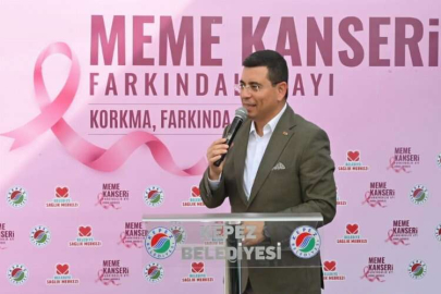 Antalya'da meme kanseri farkındalığı için pembe balon uçuruldu