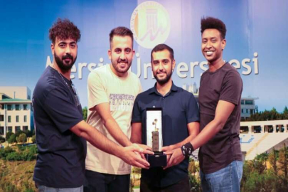 MEÜ İletişim Fakültesi öğrencileri ödülle döndü
