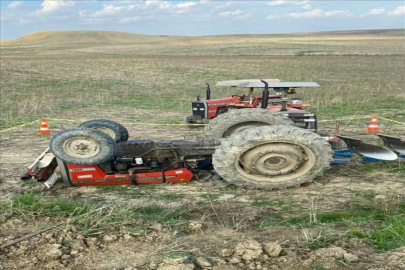 Adana'da devrilen traktörün sürücüsü öldü