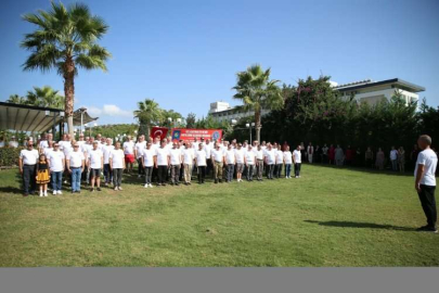 İzmir'de 37 yıl önce askerlik yapanlar 10. kez buluştu