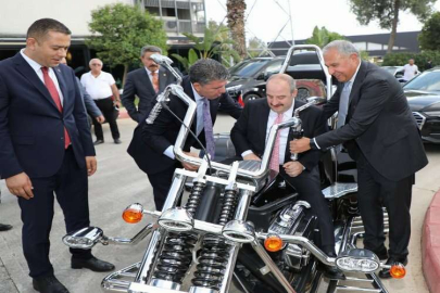 Varank, ASOB'de sanayicilerle bir araya geldi