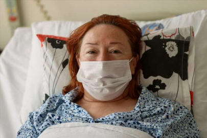 Lisede aynı sırayı paylaştığı 43 yıllık eşinin böbreği ile hayata tutundu