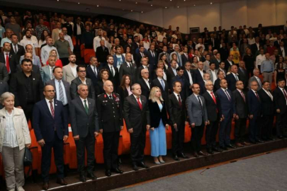 Akdeniz Üniversitesinde "Antalya Tarımına Yön Verenler Onur Ödülleri" verildi