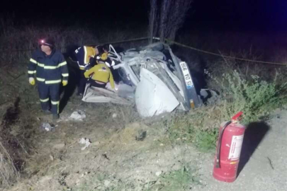 Burdur'da şarampole devrilen otomobildeki üniversite öğrencisi öldü, sürücü ağır yaralandı