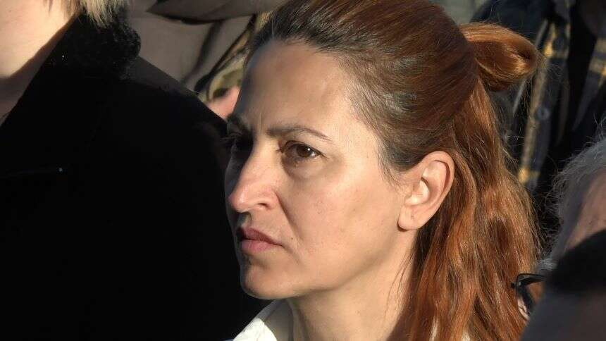 Bursa’da saat 09.05’i gösterdiğinde sirenlerin çalmasıyla hayat dururken, gözyaşları ise damla damla süzüldü.2