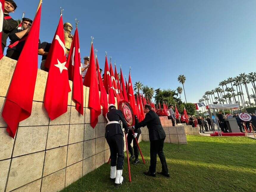 Mustafa Kemal Atatürk, ölümünün 85'inci yılında Mersin’de törenle anıldı.