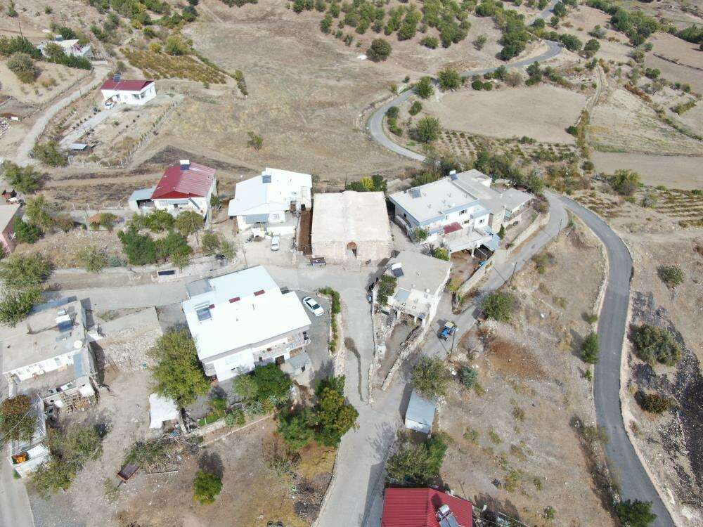 Diyarbakır’da 700 yıldır ayakta kalan han turizme kazandırılmayı bekliyor