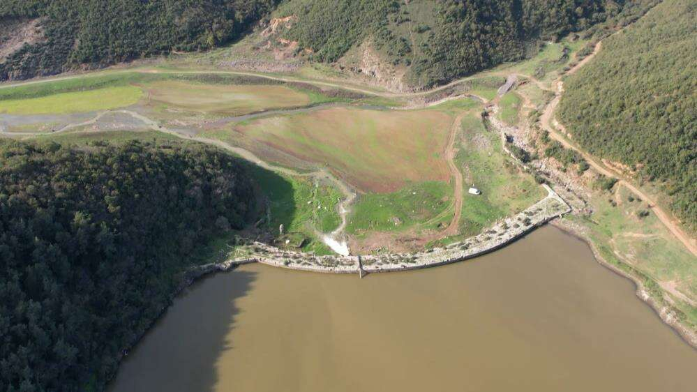 Tarihi bentte biriken su, kuruma tehlikesi geçiren Sazlıdere Barajı’na aktarılıyor 2