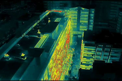 Milyon dolarlık ofislerin bulunduğu lüks iş hanında yangın böyle başladı