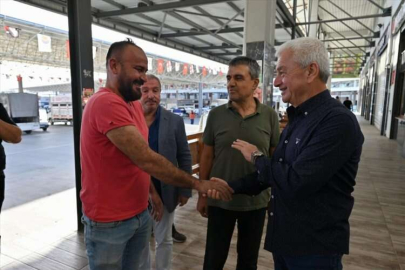 Finike Belediye Başkanı Geyikçi toptancı halini ziyaret etti