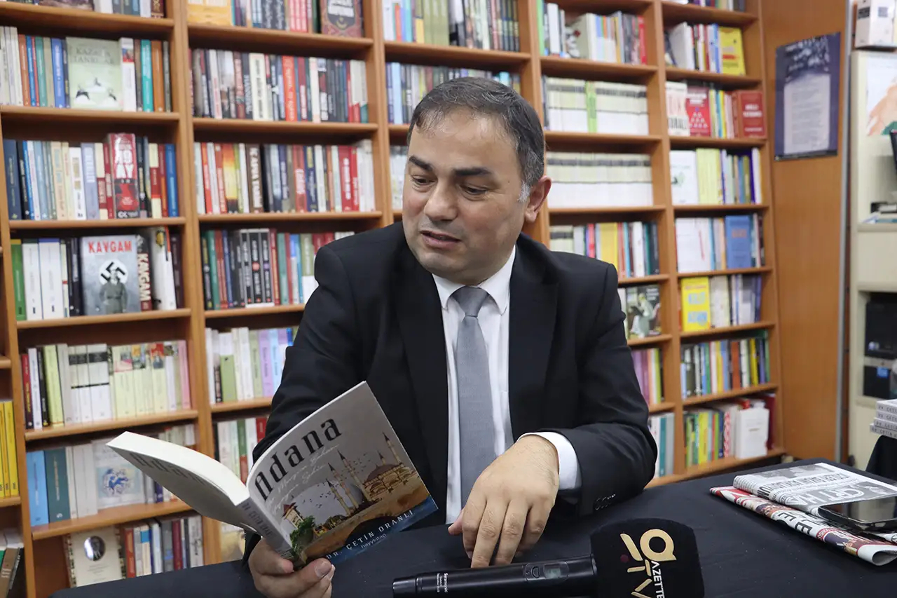 Dr. Çetin Oranlı'nın imza gününe yoğun ilgi 2