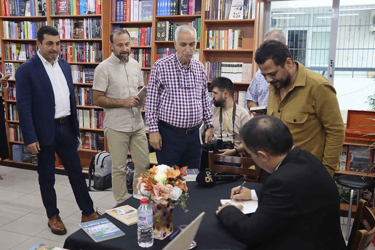 Dr. Çetin Oranlı'nın imza gününe yoğun ilgi 5