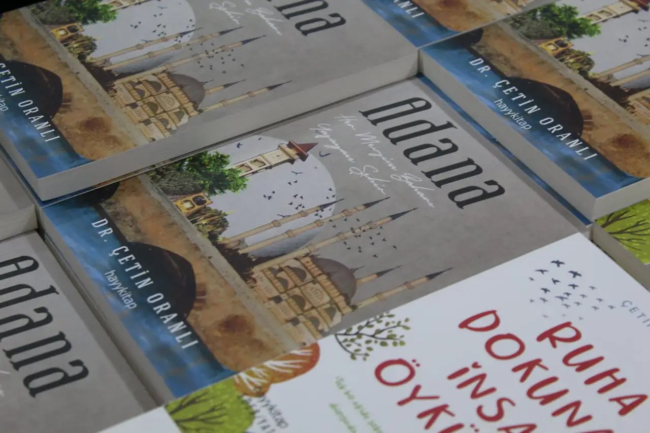 Adana'ya her mevsim baharı yaşatan yazar 4