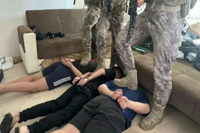 Adana’da cinayete karışan ve "Bayğaralar organize suç örgütü" üyesi olduğu öne sürülen 3 kişi şok baskınla yakalandı