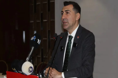 CHP Adana İl Başkanlığı basınla bir arada